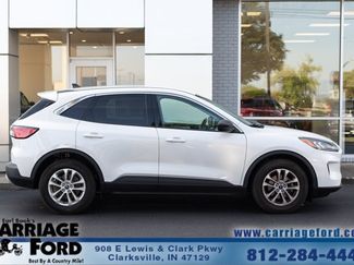 Certified 2022 Ford Escape SE w/ Convenience Package image 1
