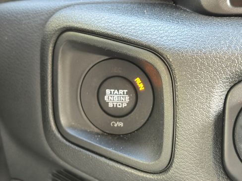 Used 2024 Jeep Wrangler Unlimited w/ Convenience Group AWD/4WD image 19