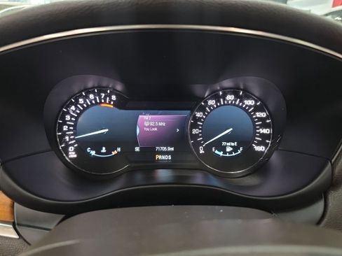 Used 2017 Lincoln MKC Select w/ Select Plus Package AWD/4WD image 17