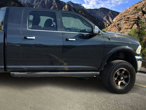 Used 2018 RAM 3500 Laramie Longhorn image 2