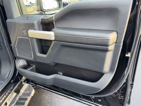 Used 2022 Ford F350 Lariat w/ Lariat Ultimate Package image 9