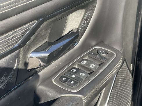 Used 2022 RAM 1500 Limited w/ Body-Colour Bumper Group image 11