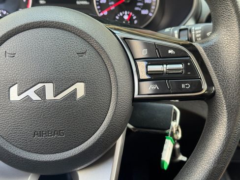 Used 2022 Kia Forte LXS FWD image 20