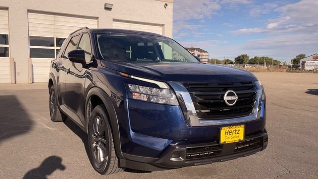 Used 2024 Nissan Pathfinder SV AWD/4WD image 4