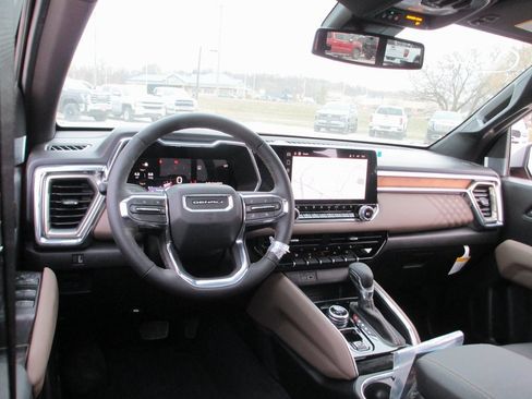 New 2026 GMC Canyon Denali image 14