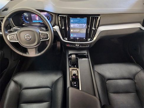 Used 2024 Volvo S60 B5 Core image 4