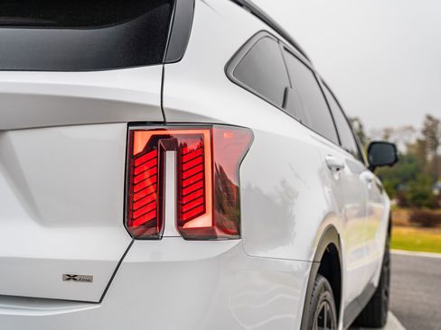 Certified 2024 Kia Sorento SX image 12