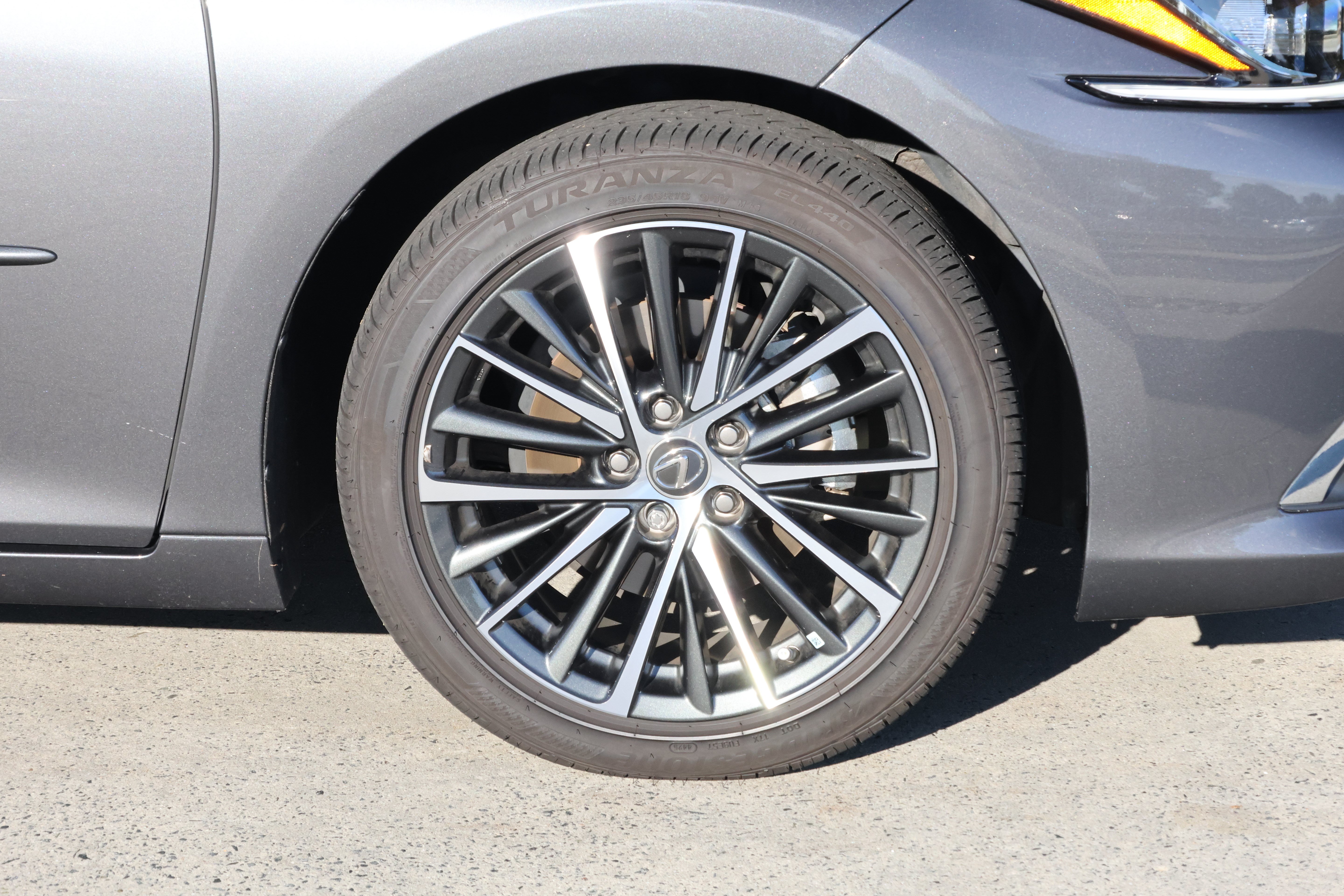 Certified 2025 Lexus ES 350 w/ Premium Package FWD image 11