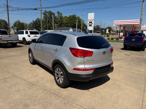 Used 2016 Kia Sportage LX AWD/4WD image 3
