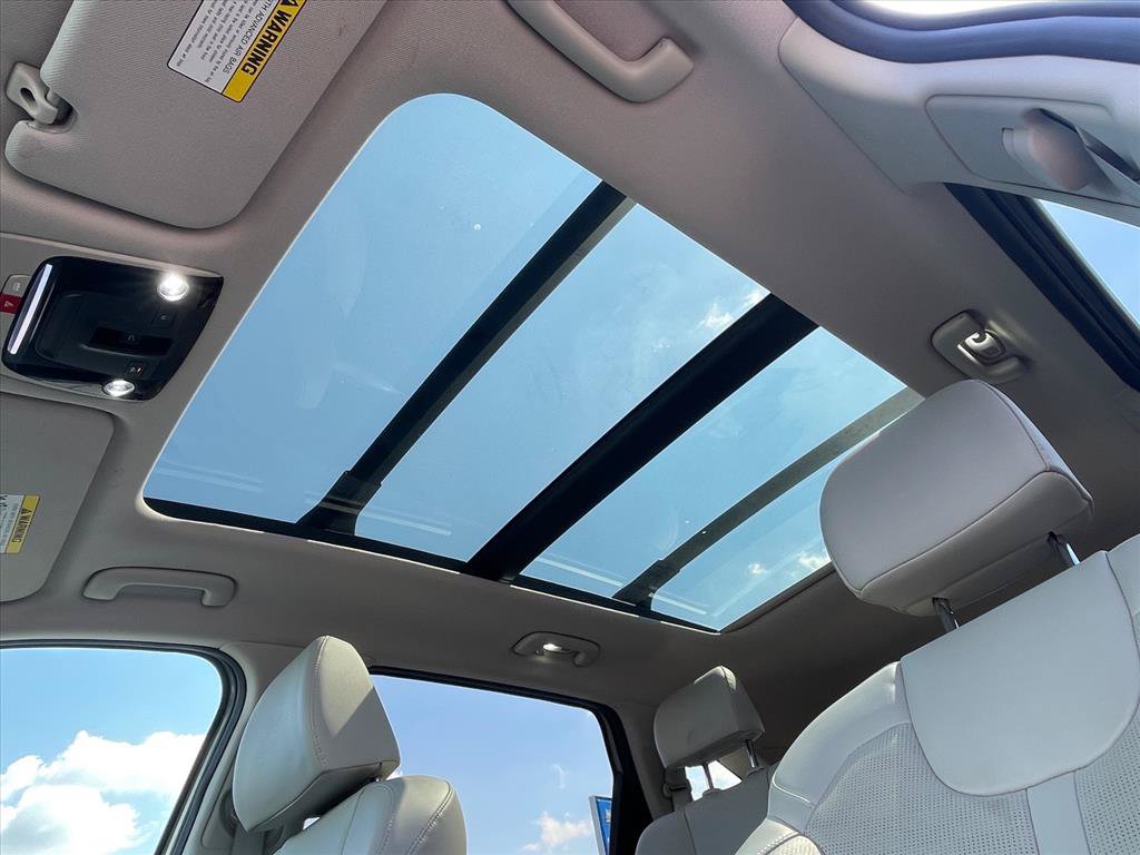 Used 2024 Kia Sorento S w/ Panoramic Sunroof Package FWD image 22
