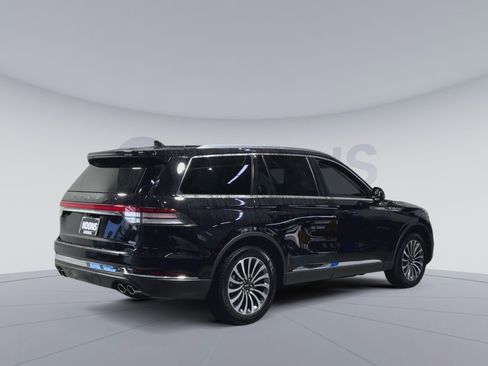 Used 2024 Lincoln Aviator AWD w/ Premium Package image 11