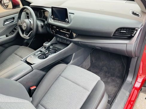 Certified 2023 Nissan Rogue SV image 17