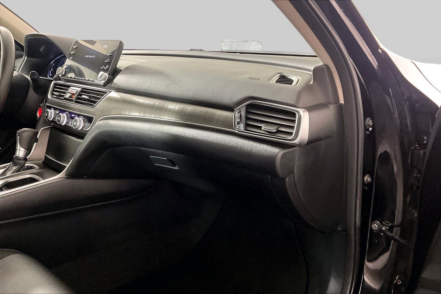 Used 2019 Honda Accord LX image 17