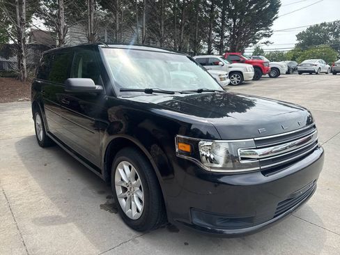 Used 2018 Ford Flex SE FWD image 7