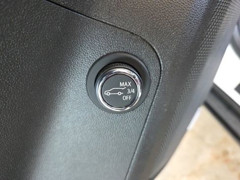 Used 2020 GMC Acadia AT4 image 17