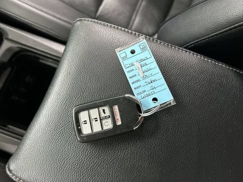 Used 2018 Honda CR-V Touring image 12