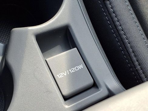 Certified 2025 Subaru Crosstrek 2.0i Premium image 17