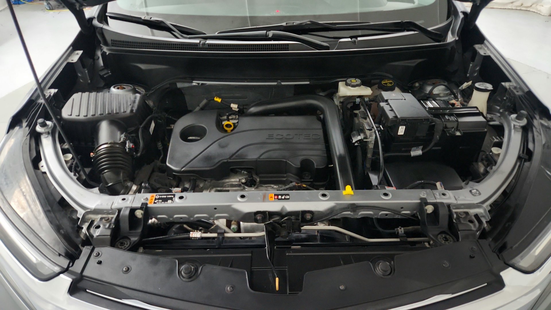 Used 2024 Chevrolet Equinox LT w/ LPO, Floor Liner Package AWD/4WD image 17