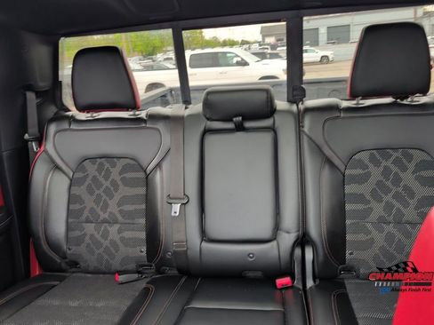 Used 2019 RAM 1500 Rebel w/ Level 2 Equipment Group AWD/4WD image 30