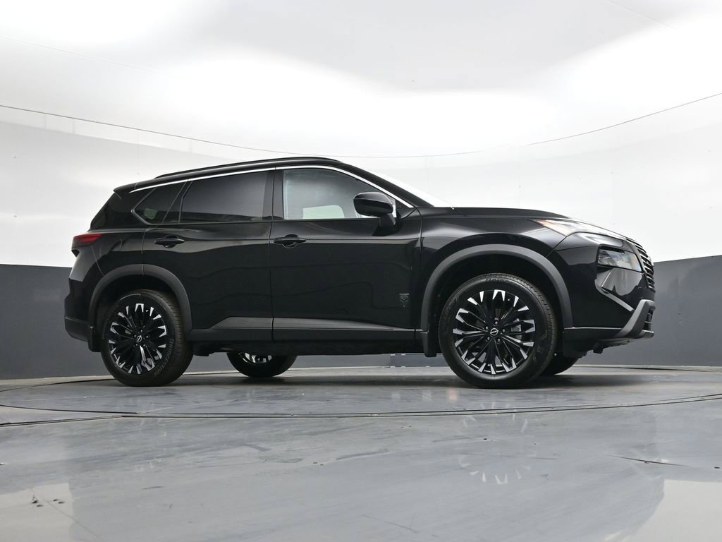 Certified 2026 Nissan Rogue Dark Armor FWD image 40