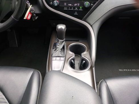 Used 2023 Toyota Camry SE image 18