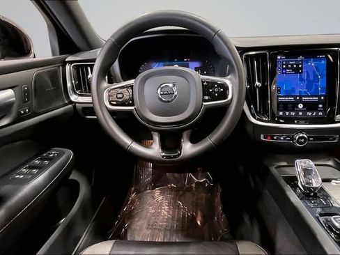 Certified 2024 Volvo S60 B5 Plus AWD/4WD image 7