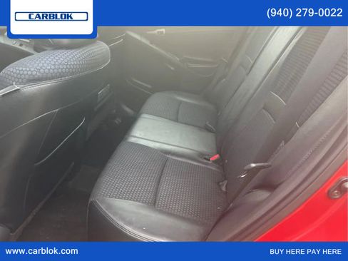 Used 2010 Pontiac Vibe GT image 10