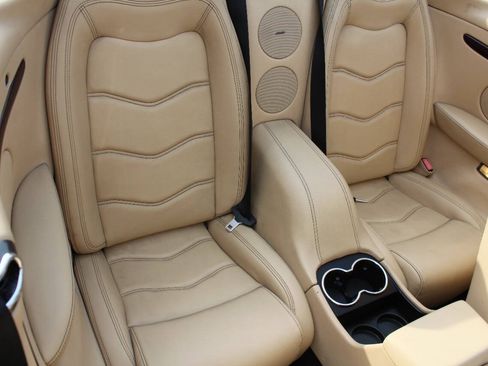Used 2015 Maserati GranTurismo Convertible RWD image 16