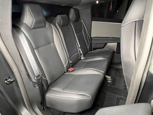 Used 2024 Tesla Cybertruck AWD Crew Cab image 25