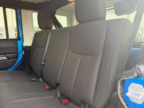 Used 2015 Jeep Wrangler Unlimited Sport w/ Max Tow Package image 20