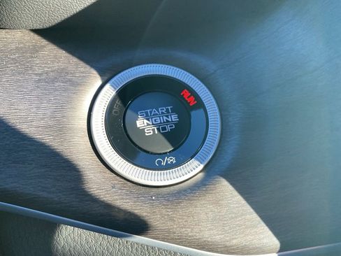 New 2025 Jeep Grand Cherokee L Limited w/ Luxury Tech Group II image 26