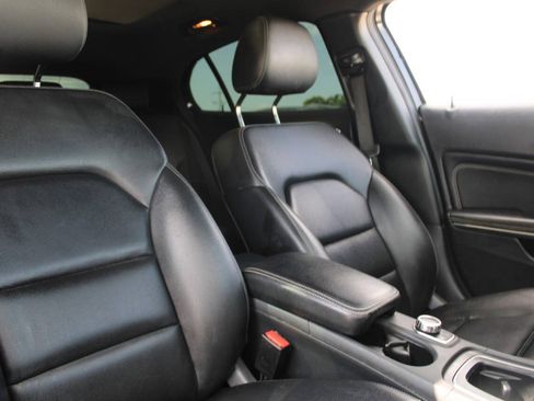 Used 2019 Mercedes-Benz GLA 250 4MATIC image 13
