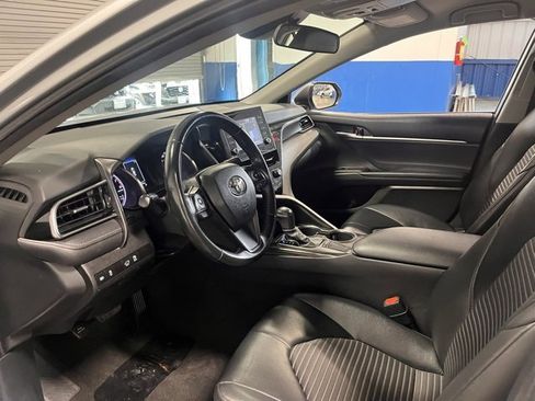 Used 2022 Toyota Camry SE image 23