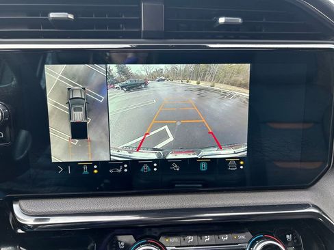 Used 2023 GMC Sierra 1500 AT4 w/ AT4 Premium Package image 29