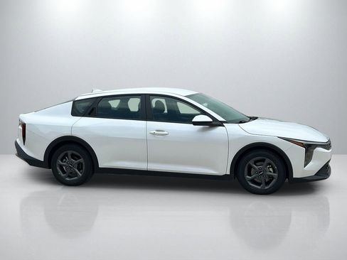 Used 2025 Kia K4 FWD image 4