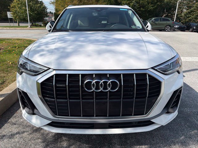 Used 2024 Audi Q3 2.0T Premium AWD/4WD image 2