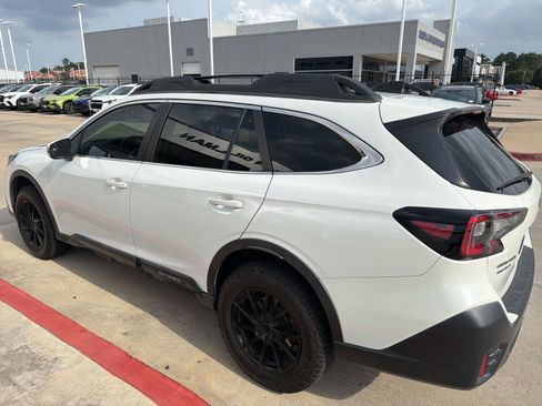 Used 2021 Subaru Outback Premium AWD/4WD image 3