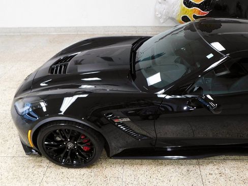 Used 2018 Chevrolet Corvette Z06 image 34