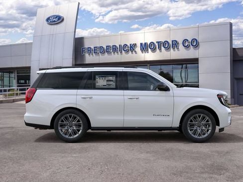 New 2027 Ford Expedition Platinum w/ Stealth Appearance Package AWD/4WD image 5
