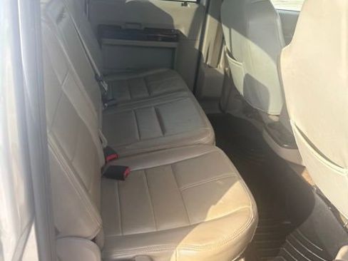 Used 2010 Ford F350 Lariat image 22