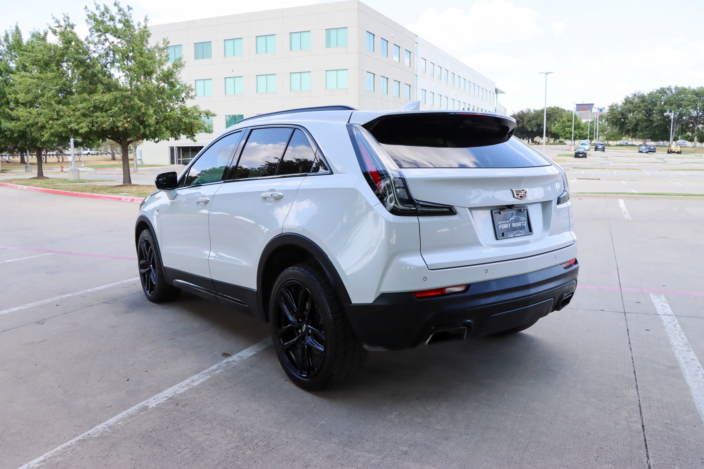 Used 2023 Cadillac XT4 Sport FWD image 5