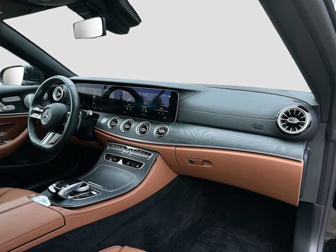 Used 2023 Mercedes-Benz E 450 Cabriolet image 29