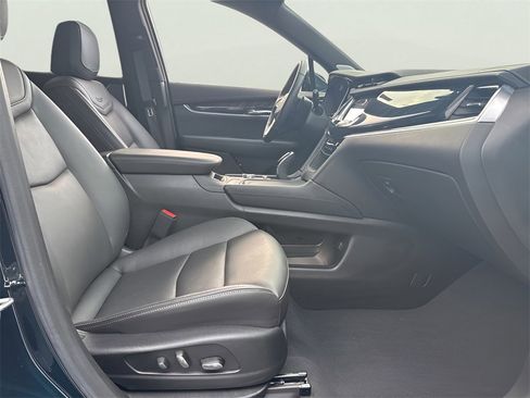 Certified 2025 Cadillac XT6 Premium Luxury image 22