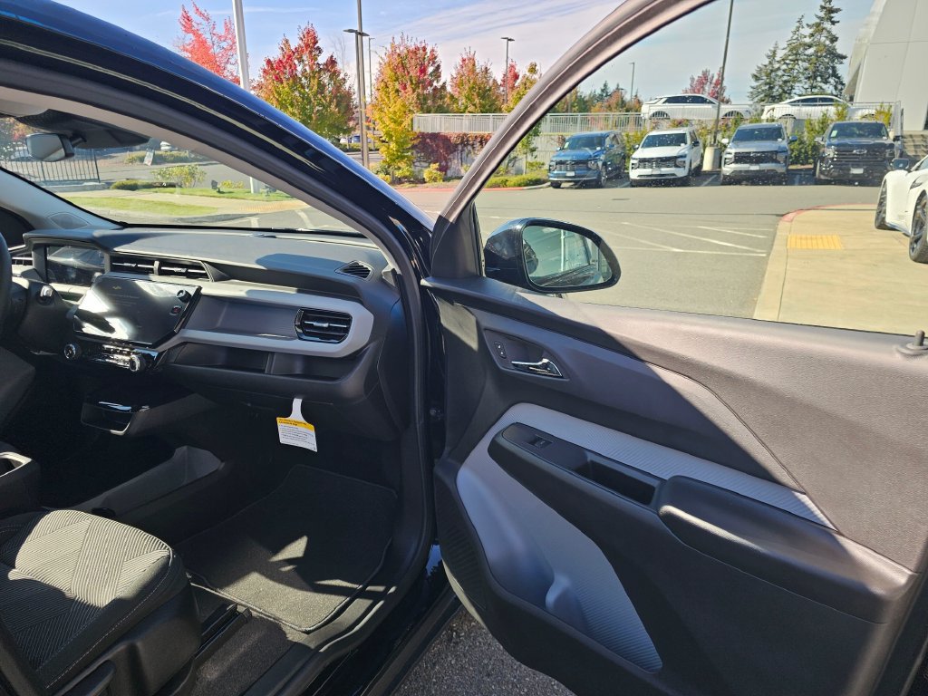 New 2027 Chevrolet Bolt LT w/ Comfort Package FWD image 12
