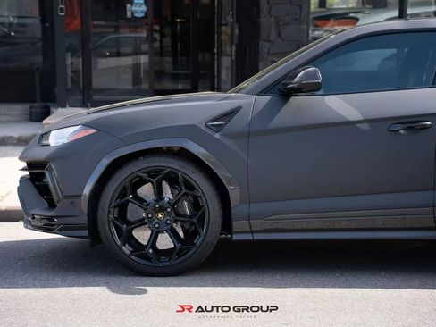 Used 2023 Lamborghini Urus Performante AWD/4WD image 4