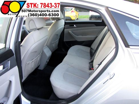 Used 2015 Hyundai Sonata SE w/ Option Group 09 image 12
