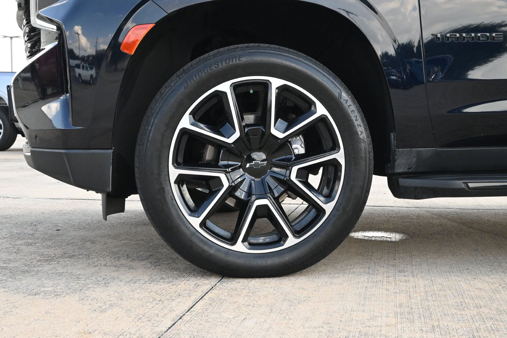 Used 2023 Chevrolet Tahoe RST w/ Luxury Package AWD/4WD image 30