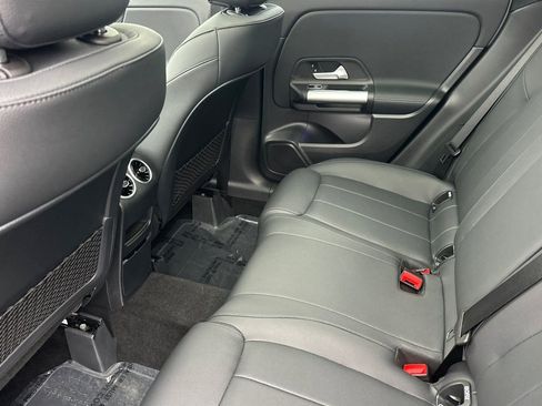 Certified 2025 Mercedes-Benz GLA 250 4MATIC image 12