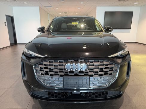 Used 2025 Audi Q5 Premium w/ Convenience Package image 36