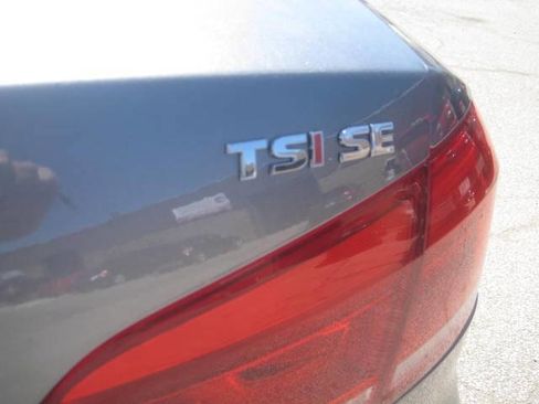 Used 2015 Volkswagen Passat 1.8T SE image 10